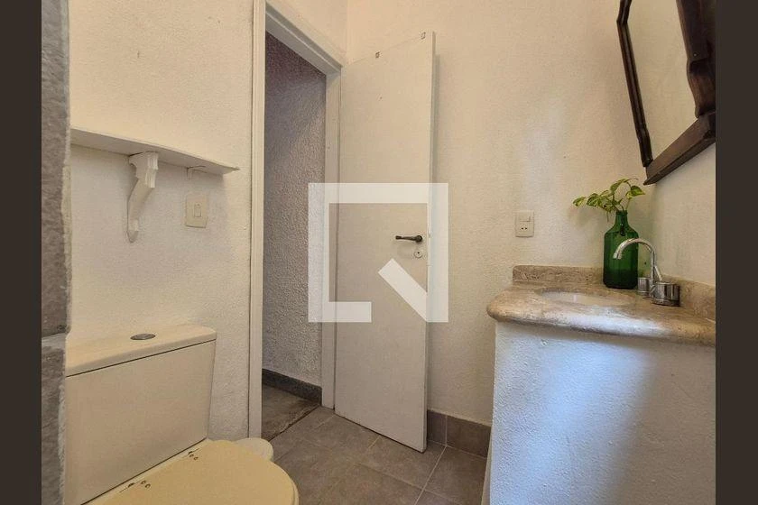 Casa de 3 quartos com 2 vagas e pets permitidos — photo 34
