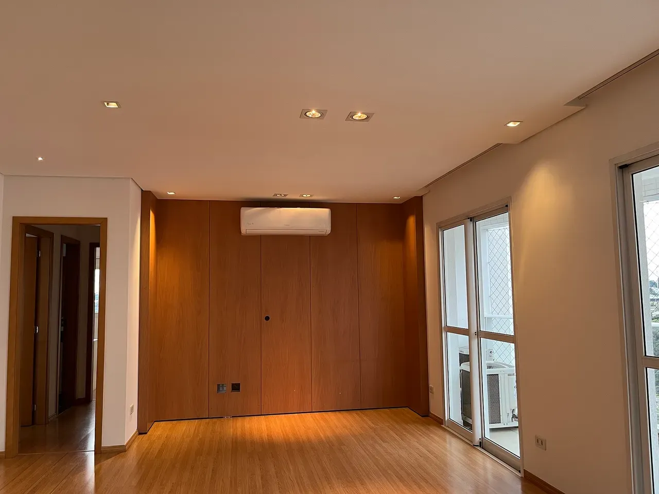 Apartamento, 122 m², com varanda envidraçada — photo 2