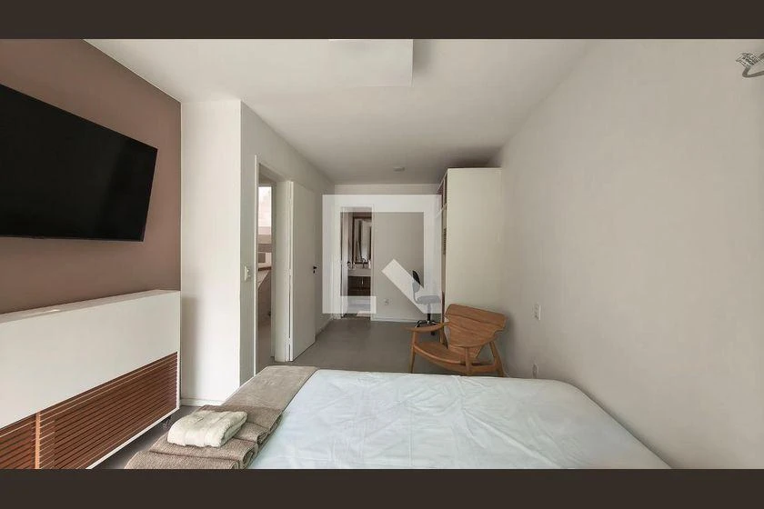 3-bedroom house with 290 m² and open-plan kitchen — photo 24