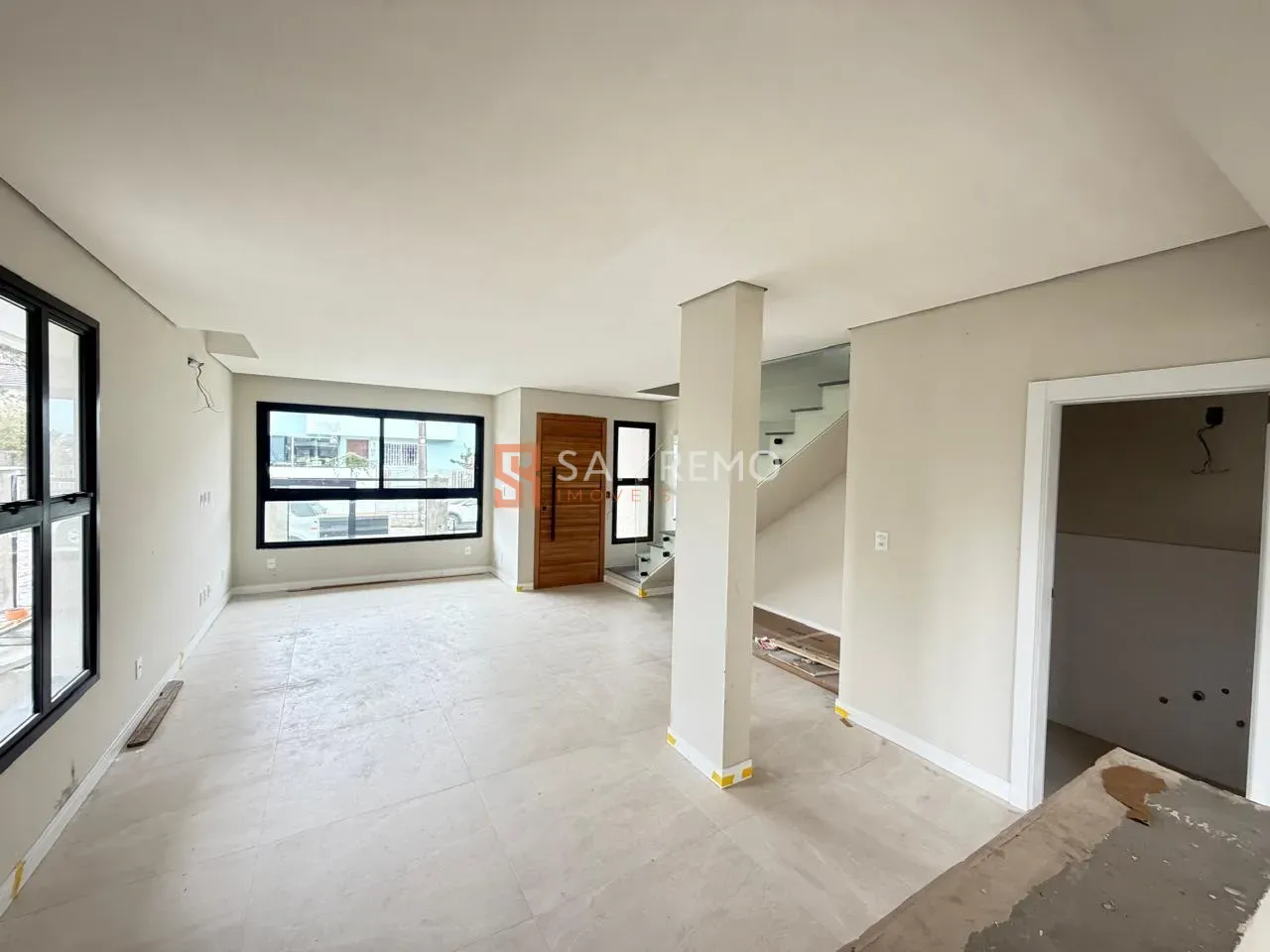 House, 158 m², with a glass-enclosed balcony — photo 8