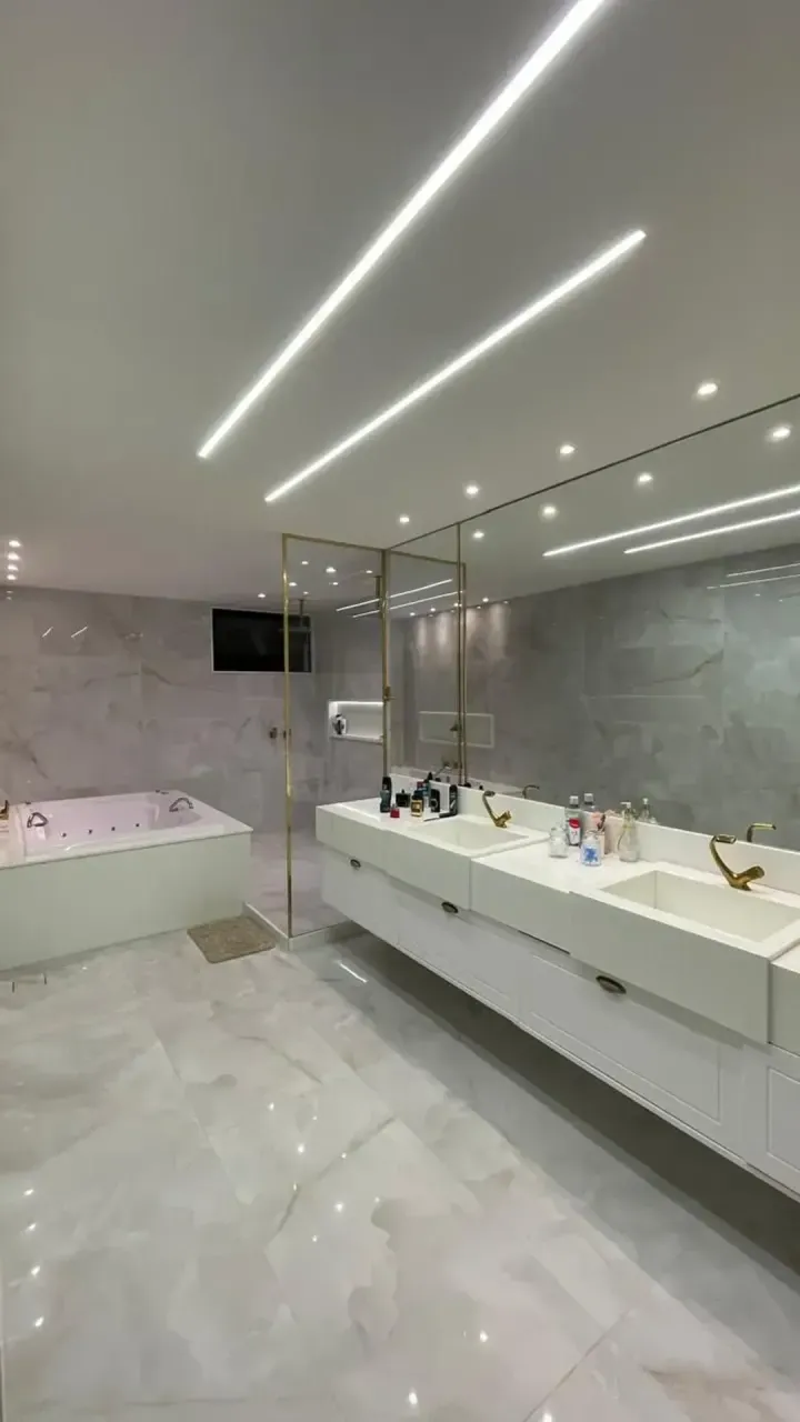 Furnished house with 4 bedrooms and open-plan kitchen — photo 12