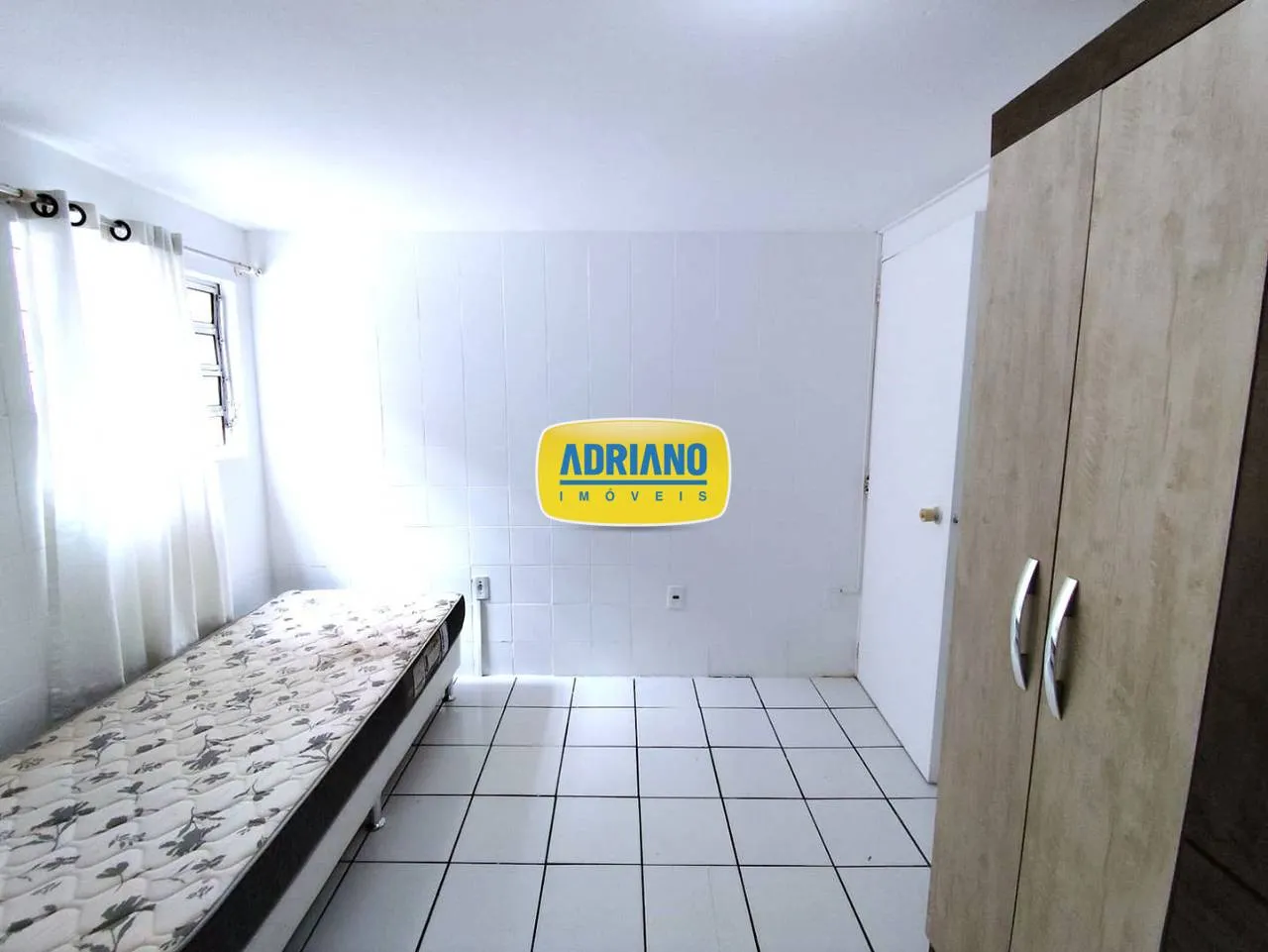 1-bedroom studio 25 m² with gas stove and fridge — photo 8