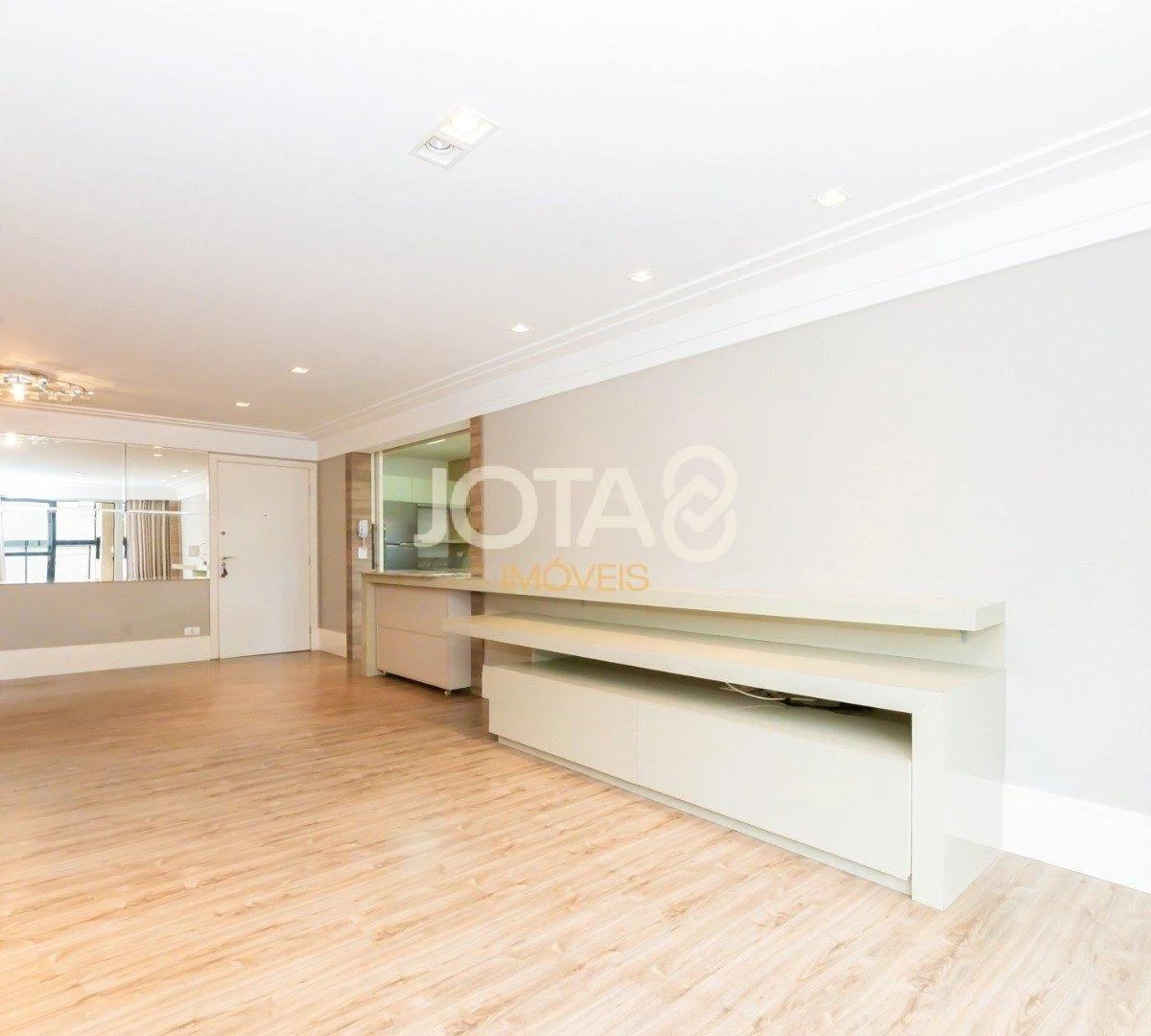 Furnished apartment, 79 m², with a home office — photo 26