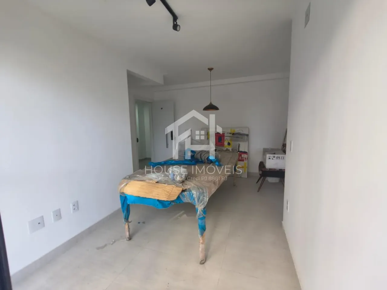 Unfurnished apartment with 2 bedrooms and 2 bathrooms — photo 7