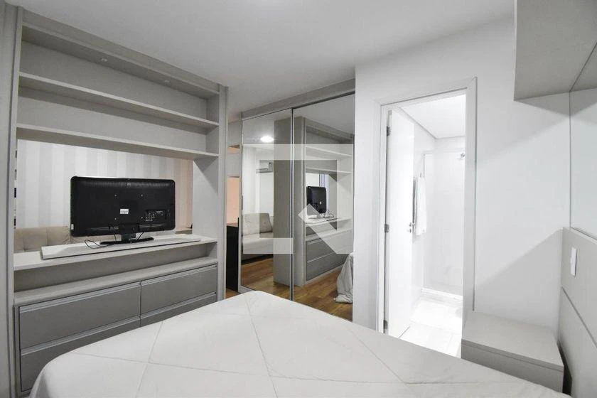 Furnished studio, 35 m², with a home office — photo 6