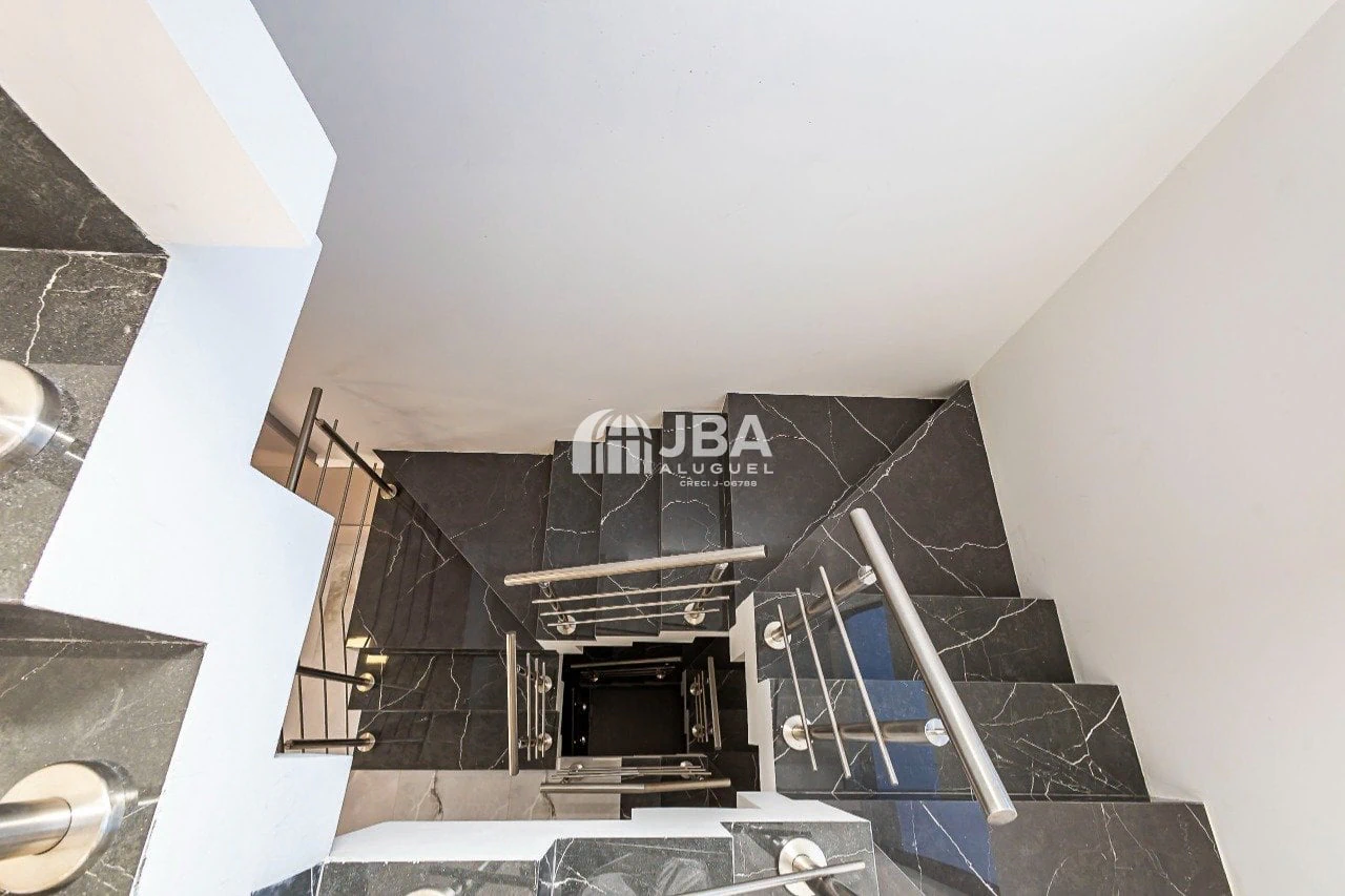 Будинок із 3 спальнями та робочим місцем — photo 3