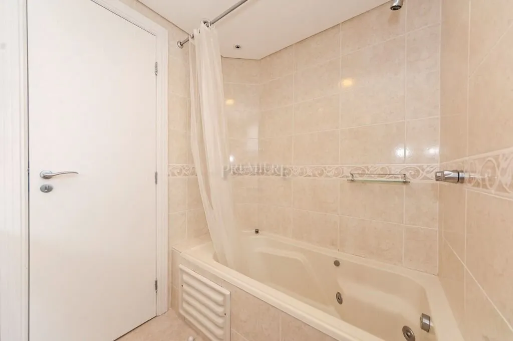 4-bedroom apartment with private barbecue — photo 36