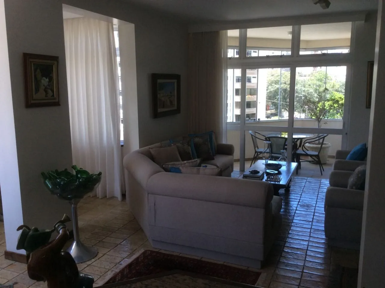 Furnished 327 m² apartment with 4 bedrooms