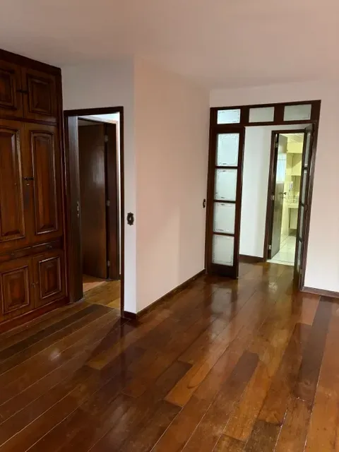 Unfurnished 3-bedroom apartment with 3 bathrooms — photo 10