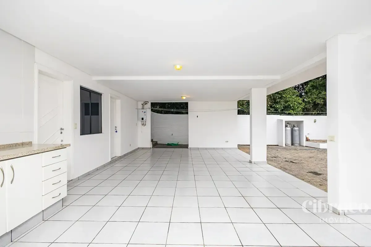 Unfurnished gated condo house with 3 bedrooms and 220 m² — photo 33