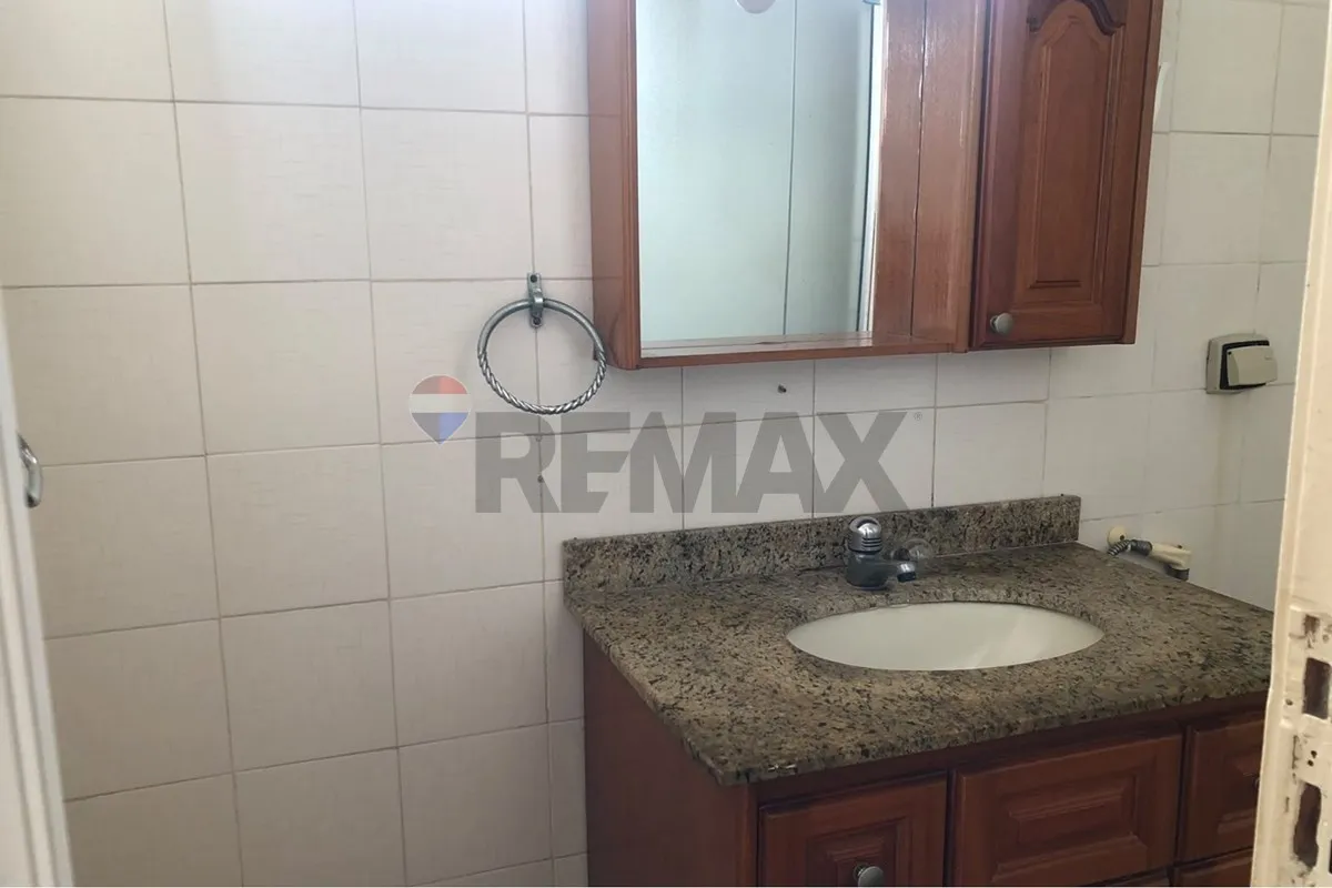 63 m² apartment with a washing machine and a bathtub — photo 16