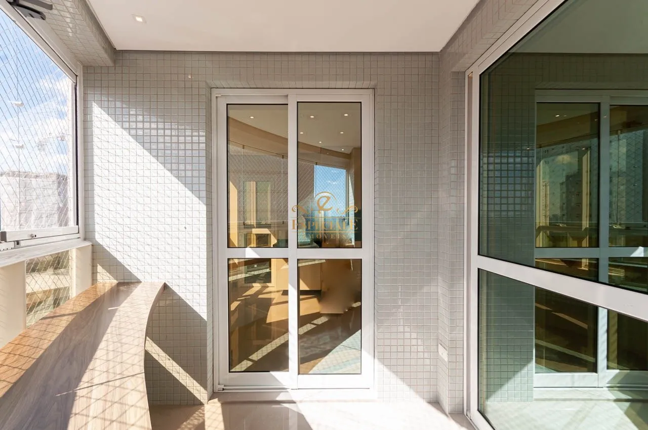 4-bedroom apartment with 2 suites, 331 m² — photo 7