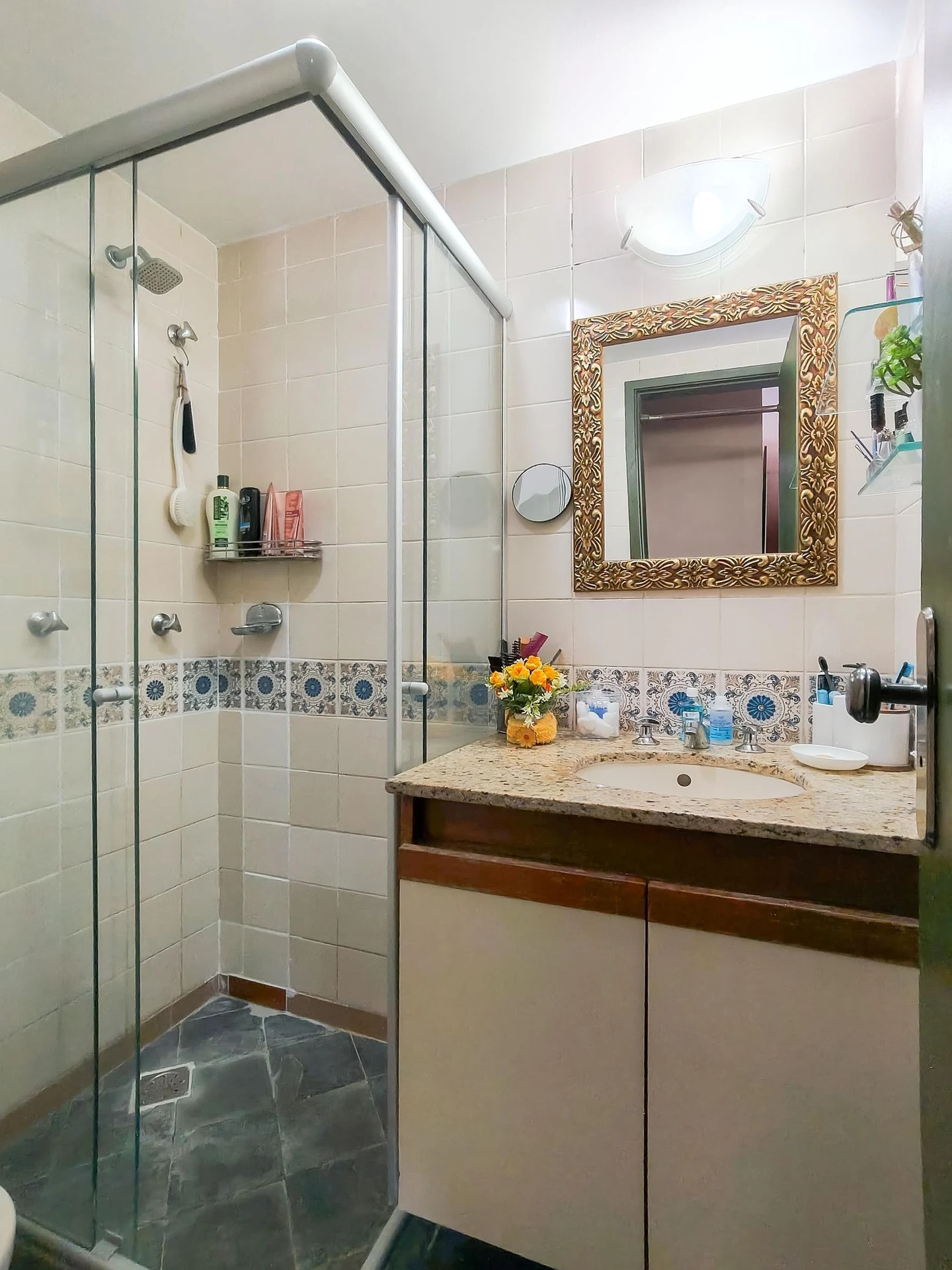 Mountain view in a 3-bedroom apartment, 200 m² — photo 35