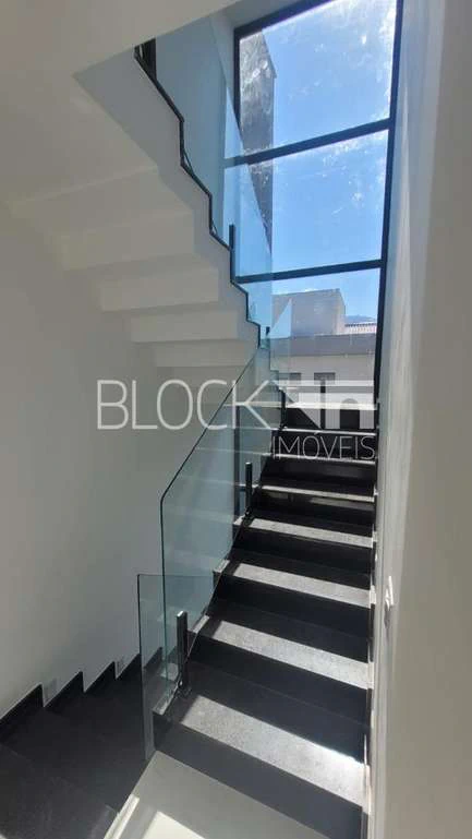 Casa com 6 suítes e cozinha americana aberta com fogão a gás — photo 6
