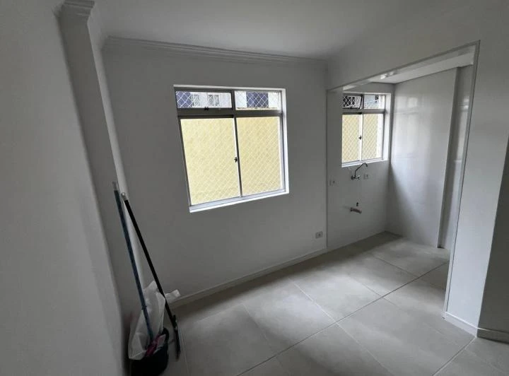 Apartamento de 1 quarto com cozinha separada e 44 m² — photo 2