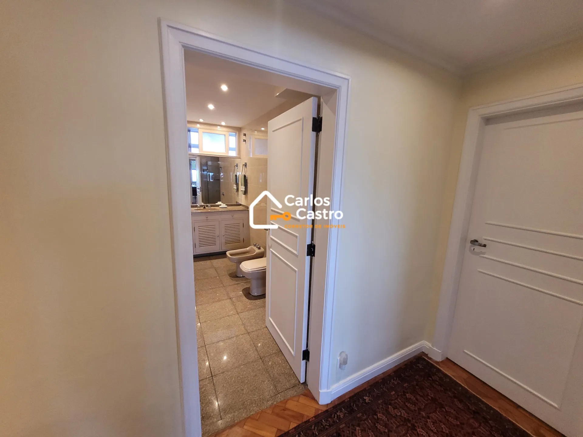 Apartment on the 9th floor with a bathtub — photo 56