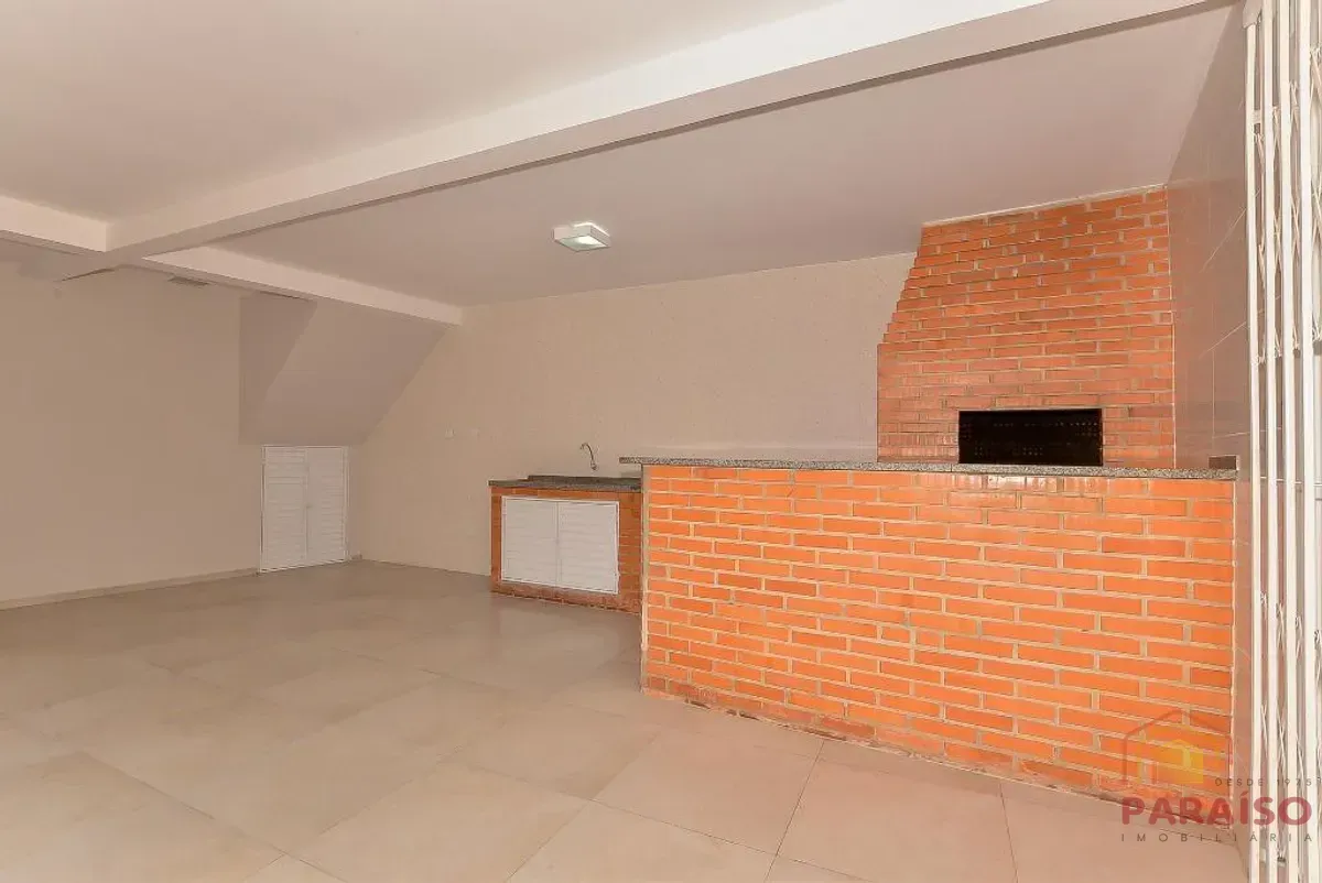 689 m² house with 5 bedrooms and 7 bathrooms — photo 33