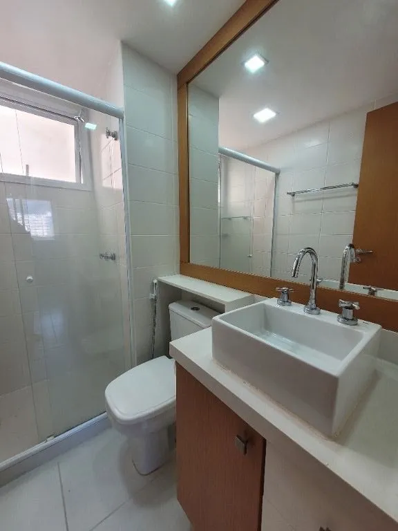 Glass-enclosed balcony in a 3-bedroom apartment, 108 m² — photo 6