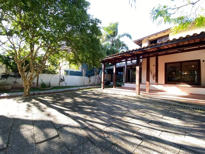 Casa de 4 dormitorios con balcón gourmet en Florianópolis — photo 19