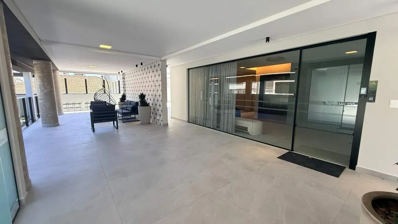 Apartamento com 2 suítes de 152 m² e ar-condicionado