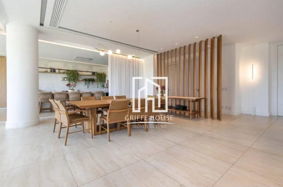 Apartment with 5 bedrooms and open-plan kitchen — photo 17