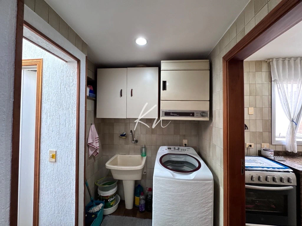 Furnished apartment, 254 m², with a grill on the balcony — photo 28