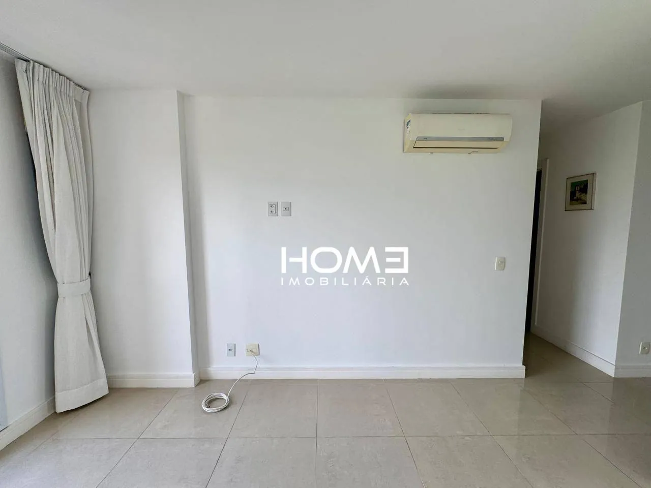 Home office in a 3-bedroom apartment, 155 m² — photo 34