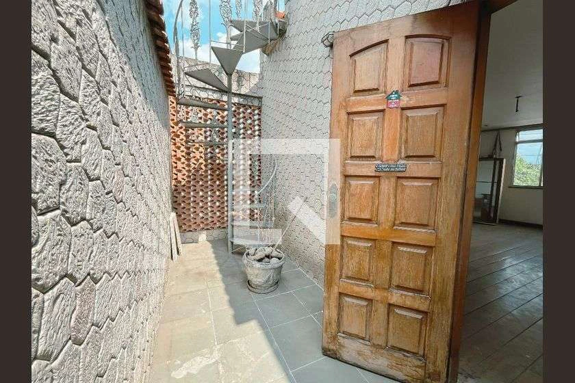Rental house with balcony, 2 bedrooms and 120 m² — photo 30