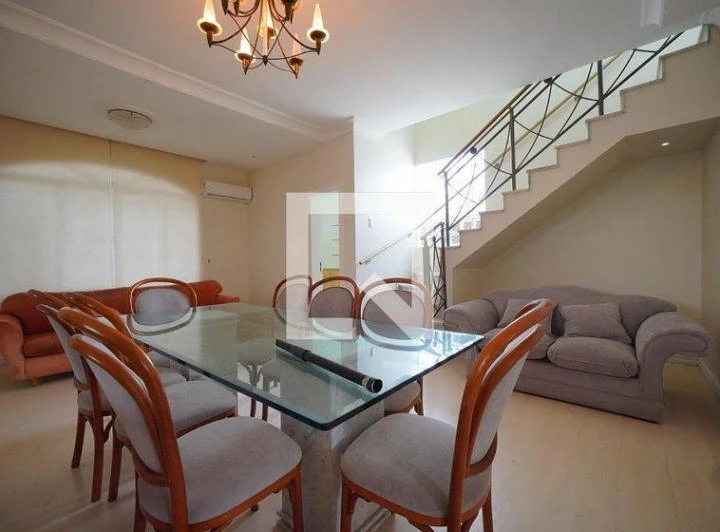House with 5 bedrooms, 350 m² and a shared pool — photo 8