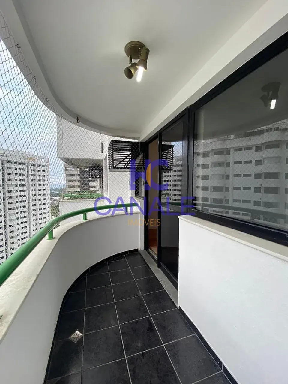 Apartamento com 2 quartos e 2 banheiros — photo 2