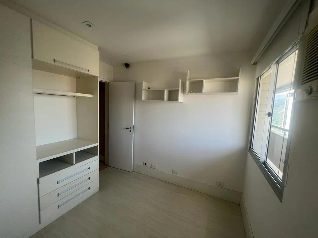 200 m² duplex apartment with 3 bedrooms and 6 bathrooms — photo 12