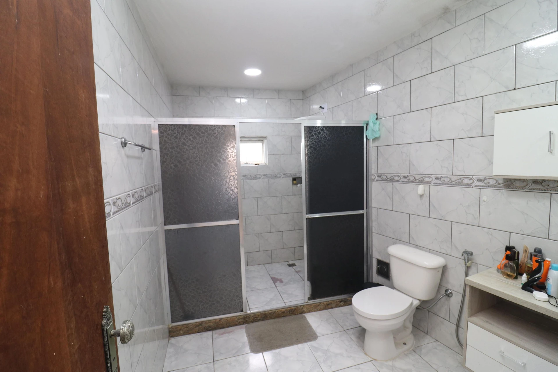House with 4 suites and 3 parking spaces with private garden — photo 39