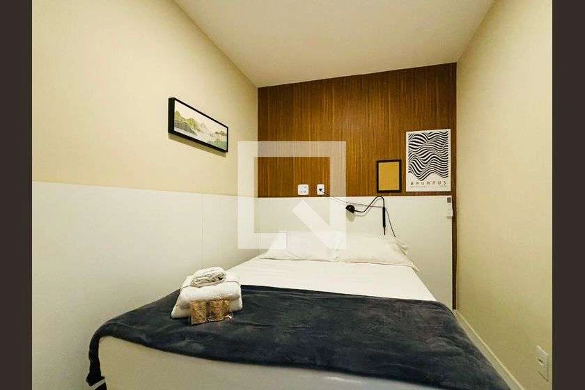 Apartamento mobiliado de 1 quarto com cozinha fechada — photo 2