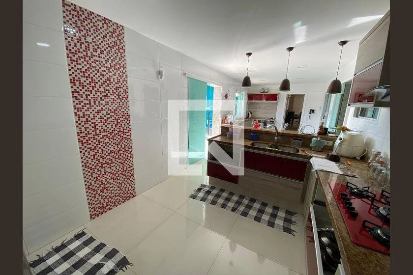 Unfurnished 4-bedroom house with 1000 m² and parking — photo 39