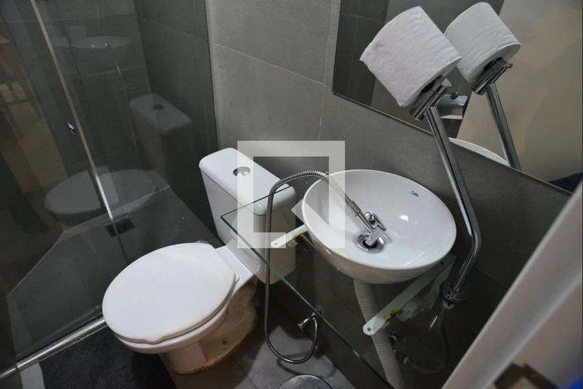 Furnished 1-bedroom apartment with compact kitchenette — photo 9