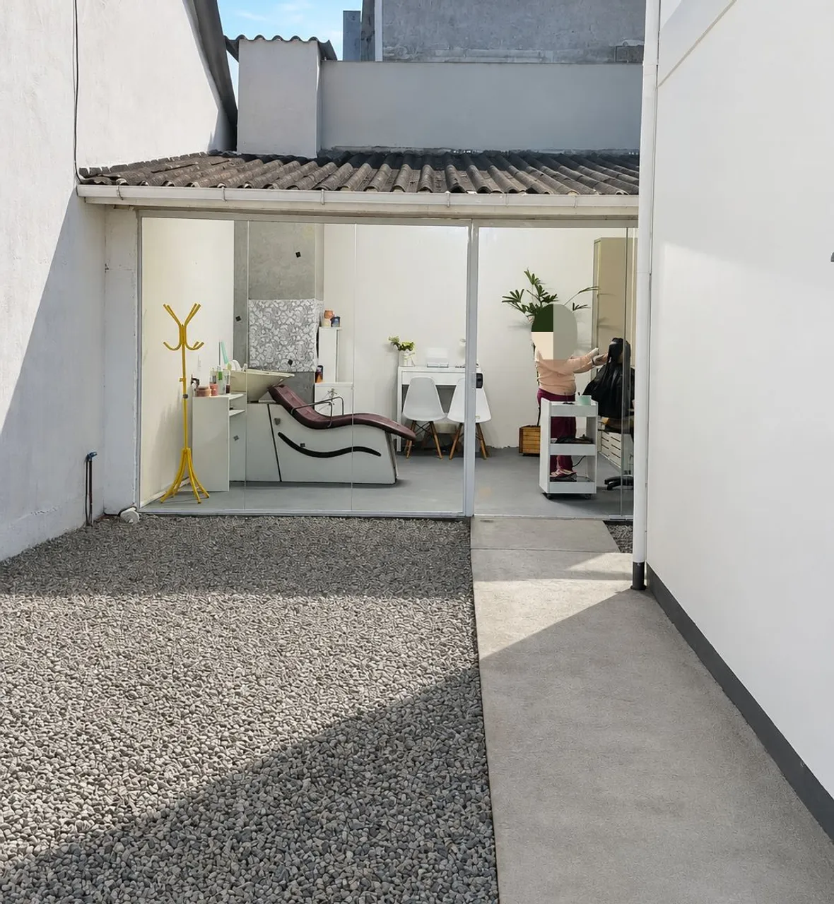 84 m² apartment with a home office and a washing machine — photo 13