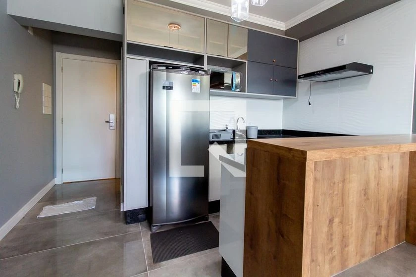 Studio mobiliado com quarto e cozinha integrada — photo 5