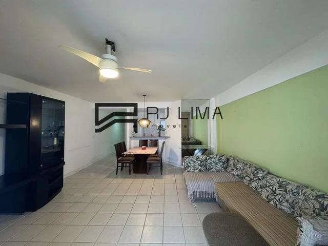 Floor-to-ceiling windows in a 2-bedroom apartment, 80 m² — photo 4