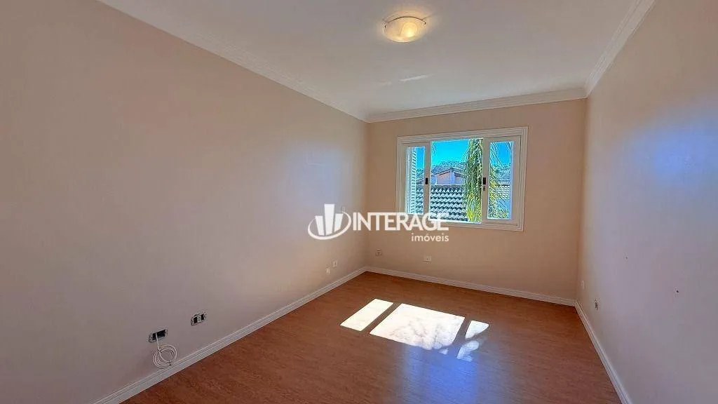 Condo house with private garden and laundry area — photo 45