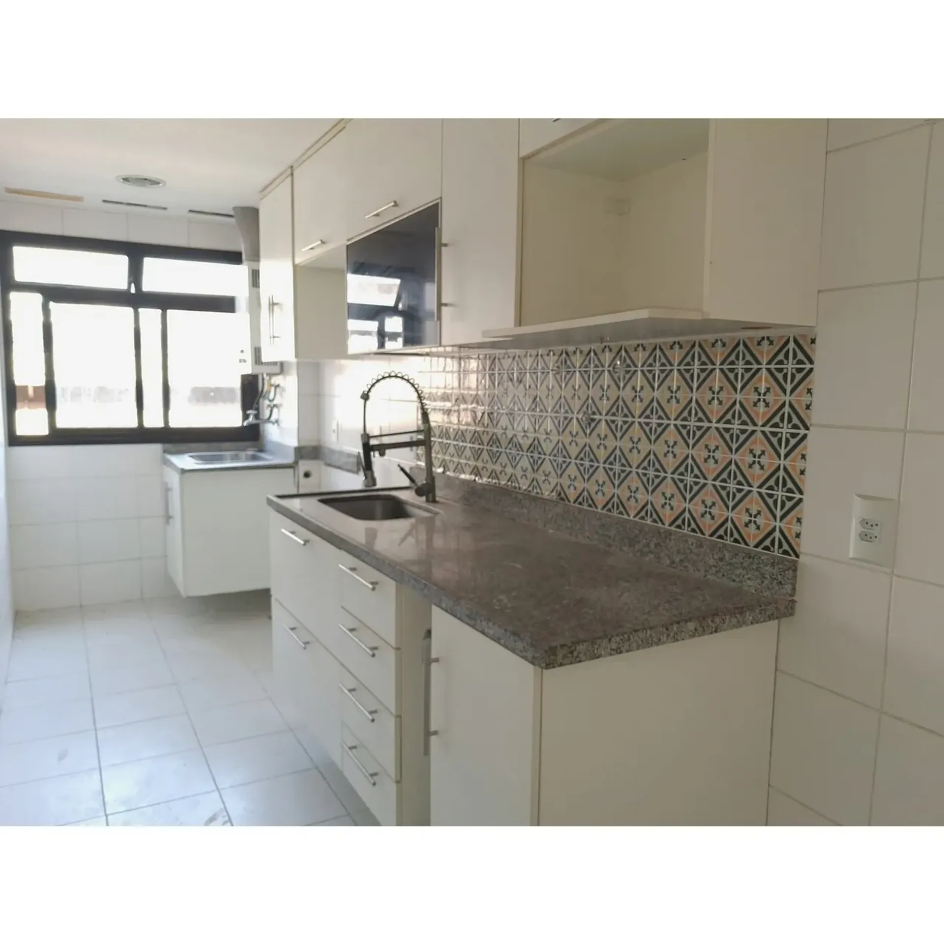 73 m² 2-bedroom rental apartment with balcony — photo 8