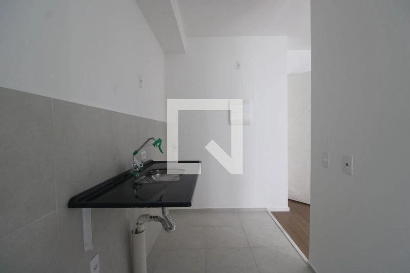 2-bedroom apartment in a building with a gym — photo 39