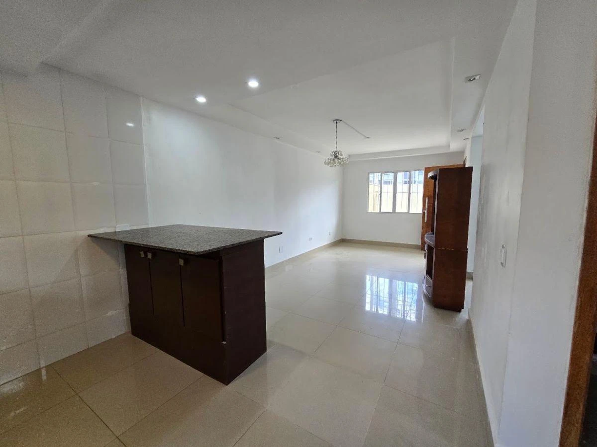 Triplex com 4 quartos e 2 suítes, 178 m² — photo 4