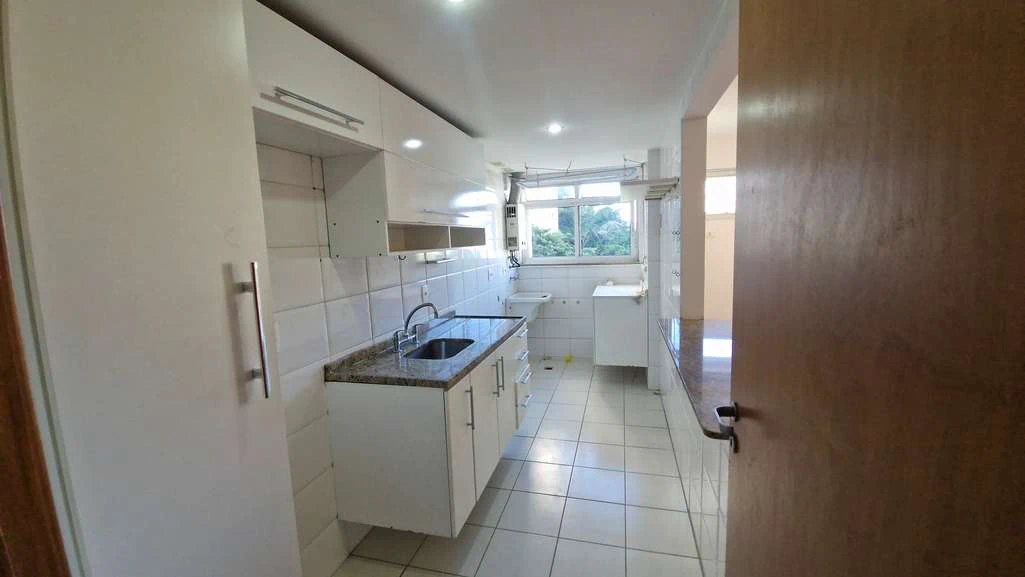 70 m² rental apartment with 2 bedrooms and en-suite — photo 2