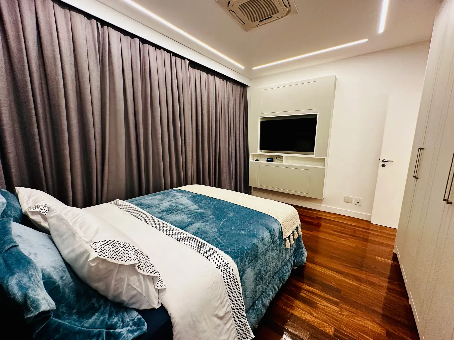 Мебльована дуплекс-квартира з 4 спальнями й 600 м² — photo 33