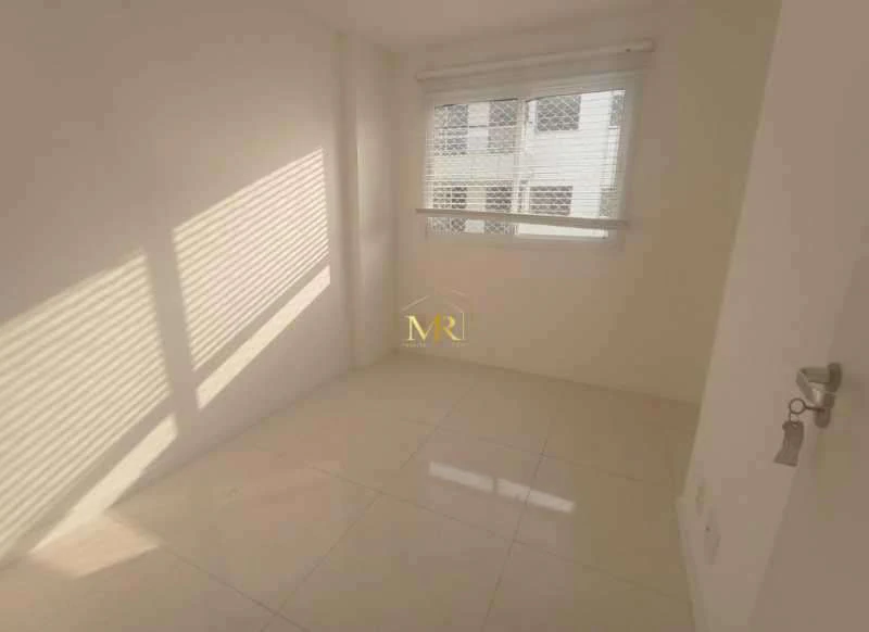 Apartamento de 3 quartos com 3 suítes e 4 banheiros — photo 10