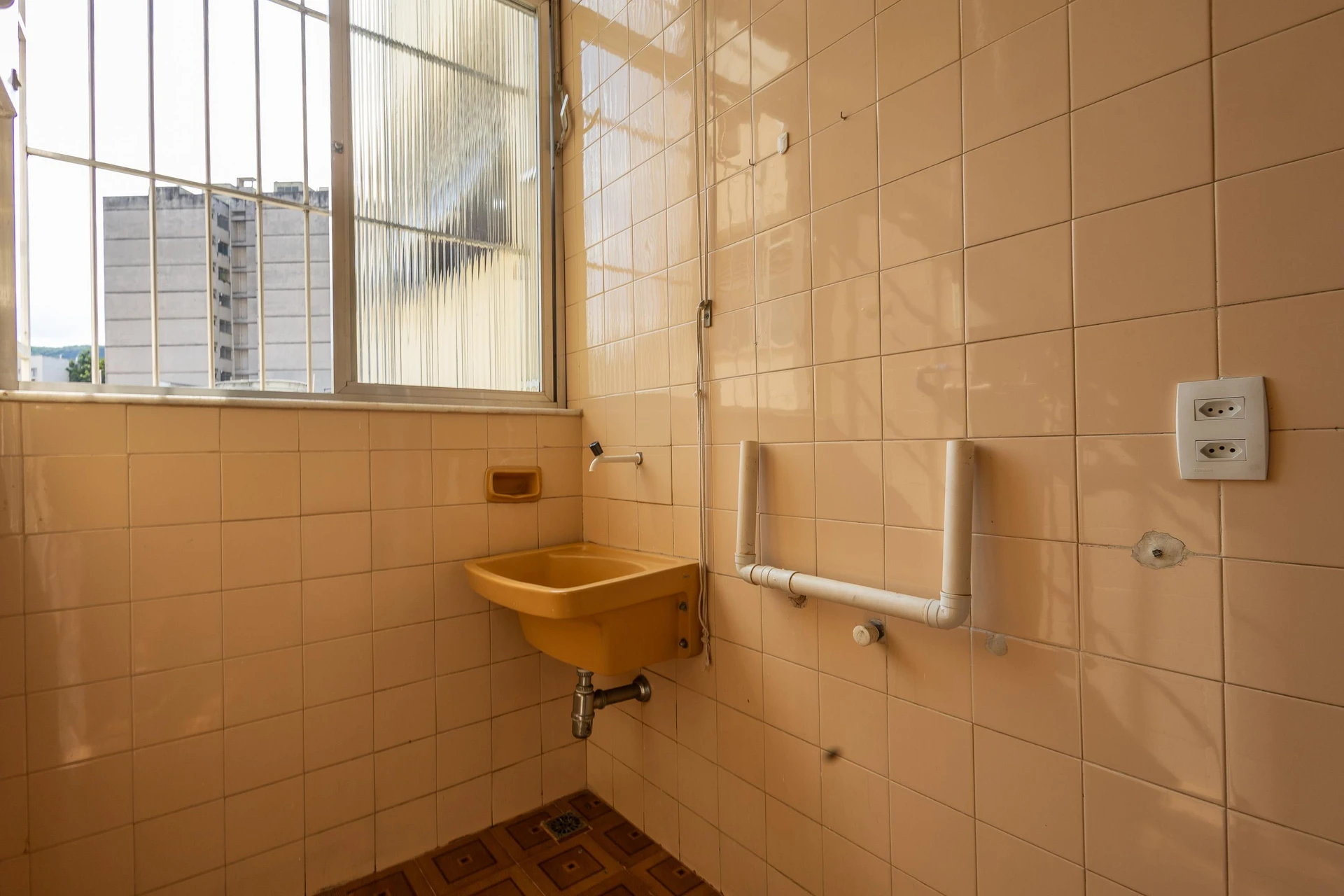 77 m² apartment with a home office and a mountain view — photo 32