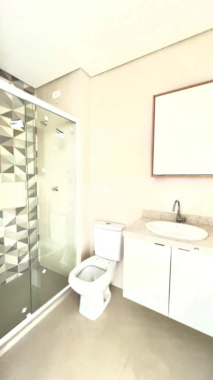 Apartamento de 1 quarto com cozinha fechada e fogão elétrico — photo 7