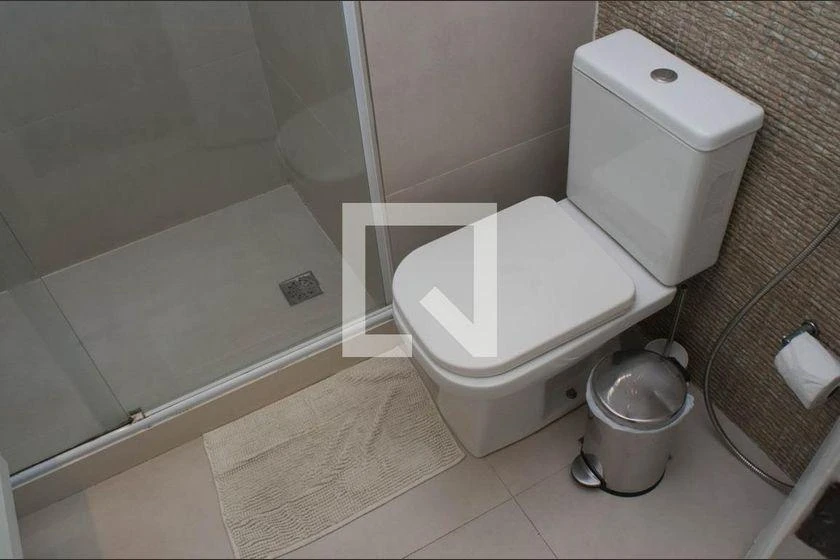 Furnished apartment, 105 m², with floor-to-ceiling windows — photo 2