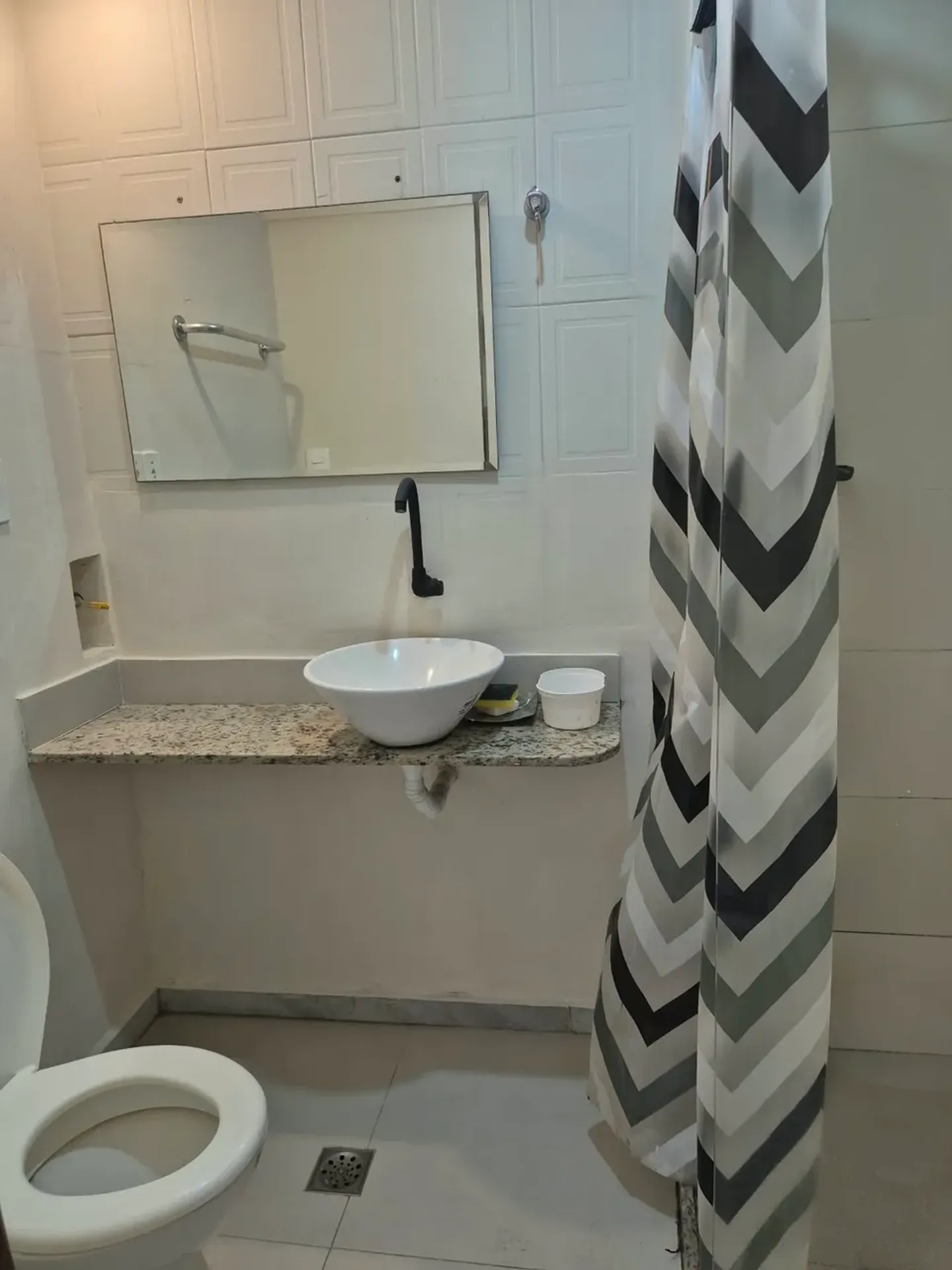 Unfurnished 24 m² studio with an electric shower — photo 4