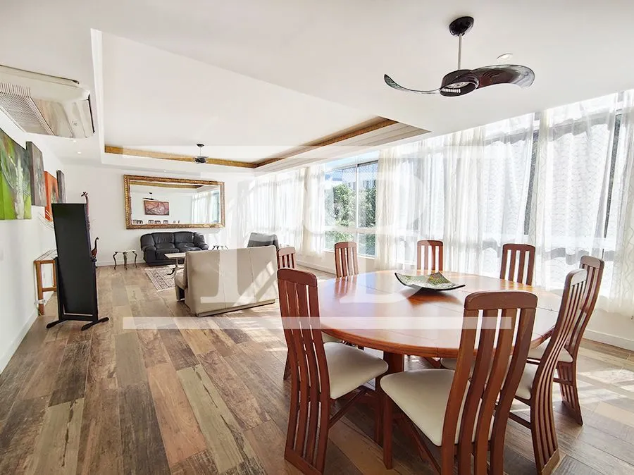 Furnished apartment with 4 bedrooms and 400 m² — photo 20
